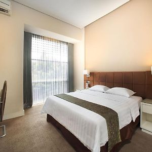 Grand Deluxe Double or Twin Room Pool View